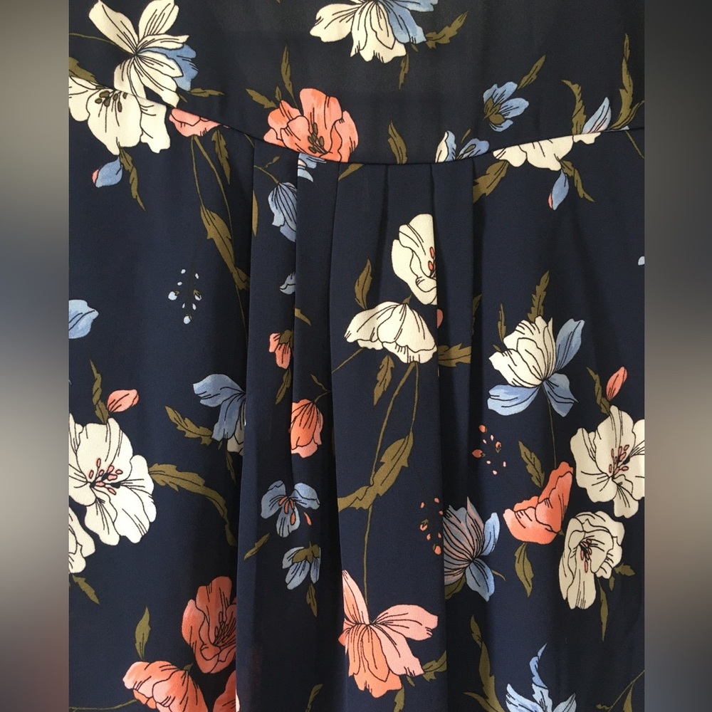 Navy floral print semi sheer blouse - Picture 5 of 9